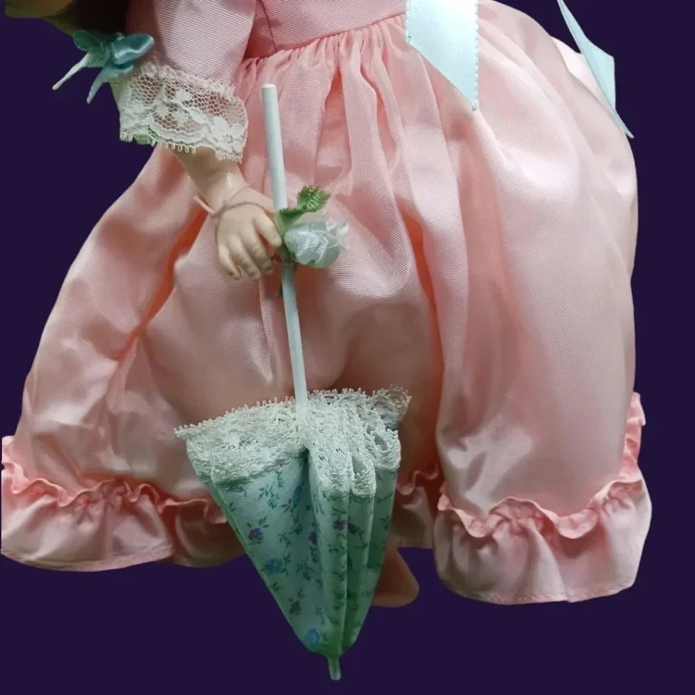 Madame Alexander vintage Lucinda doll 1971